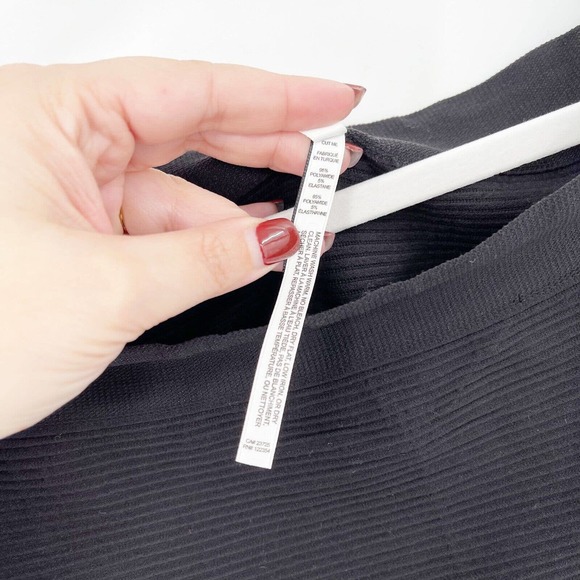 Aritzia Babaton Dermot Ribbed T-Shirt Sz M Black Boat Neck Stretch 3/4 Sleeve - Picture 8 of 9